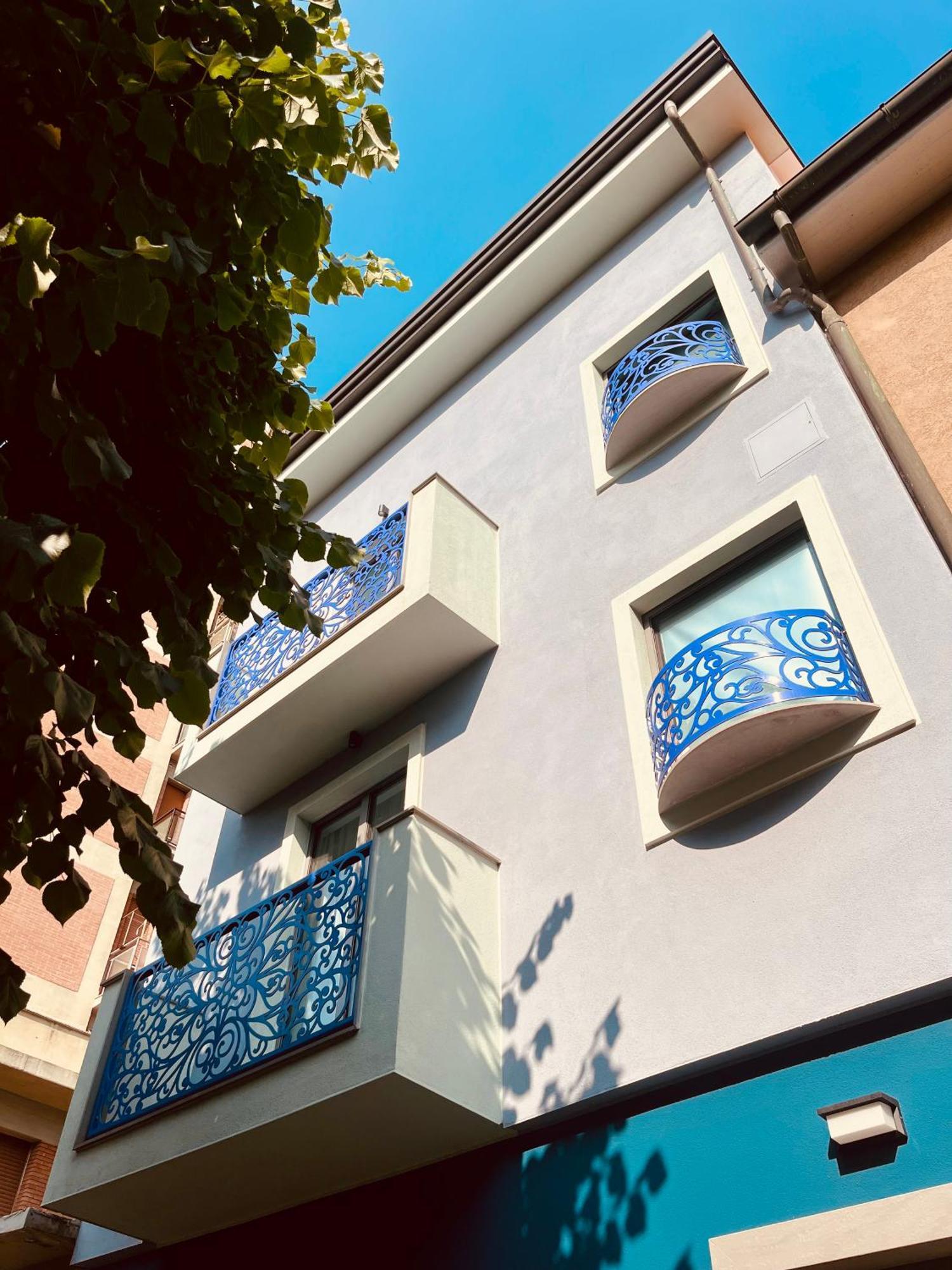 Indaco * Follonica